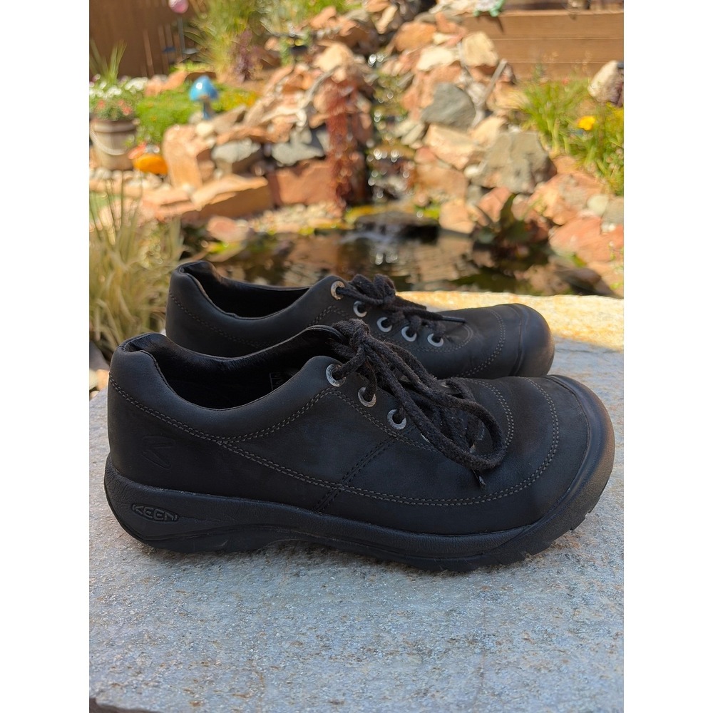 KEEN Presidio Mens Black Leather Walking Shoes Low Top Oxfords Size 9 0507